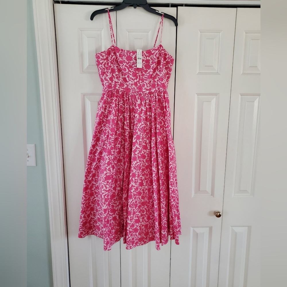 Chic Pink Floral Dress
